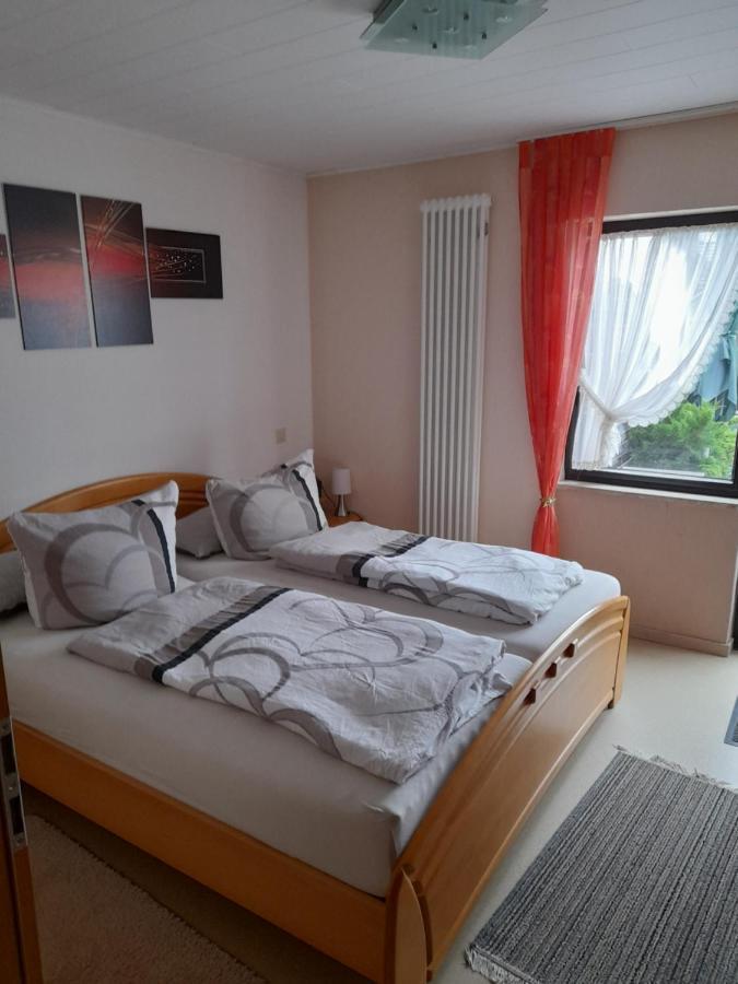 B&B Pension Winzerhaus Zell-Mosel Exterior foto