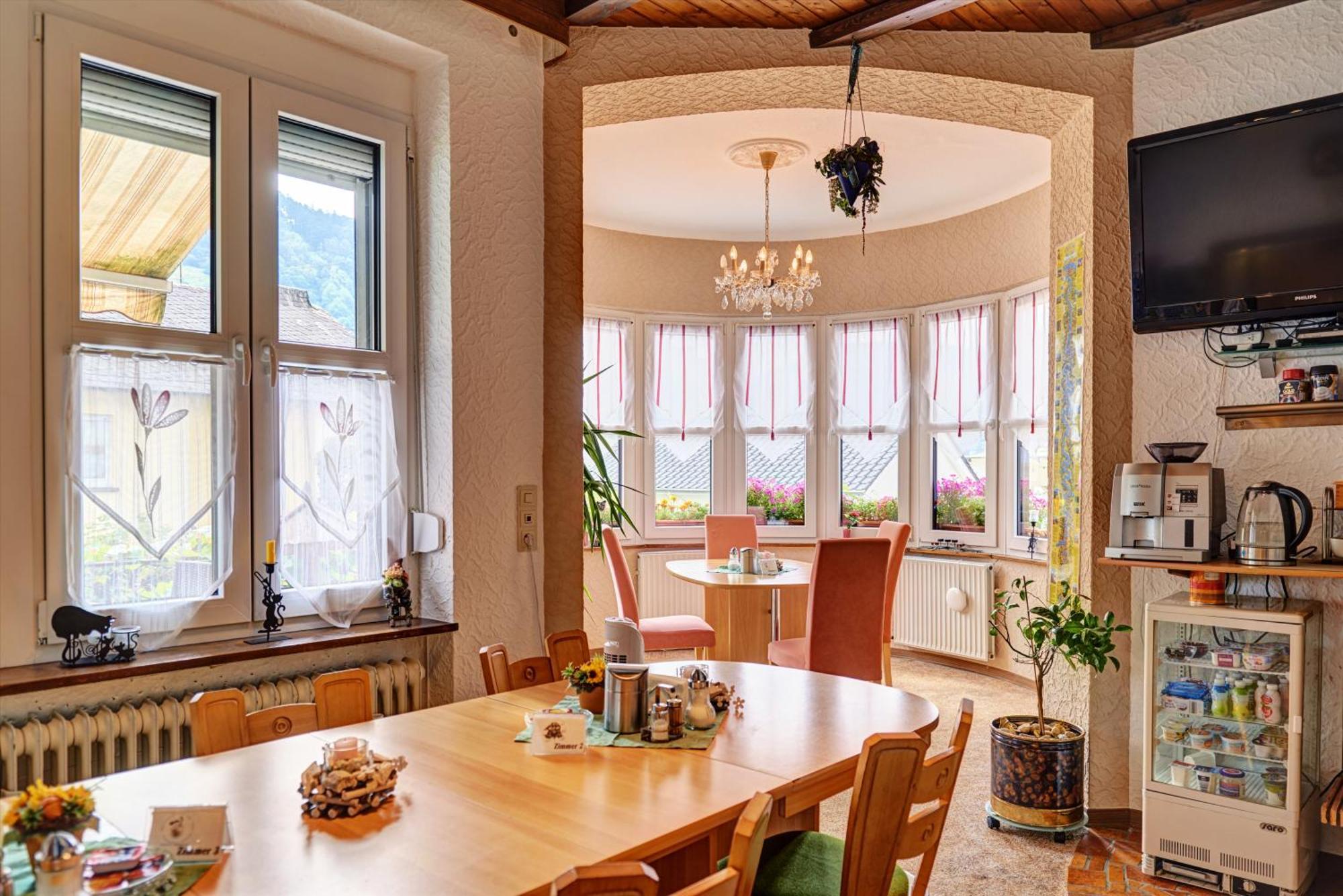 B&B Pension Winzerhaus Zell-Mosel Exterior foto