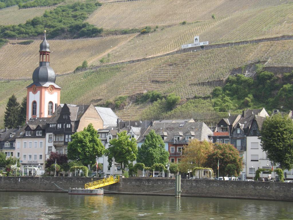 B&B Pension Winzerhaus Zell-Mosel Exterior foto
